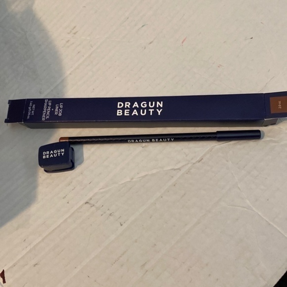 DRAGUN Beauty Lip Job Liner & Sharpener